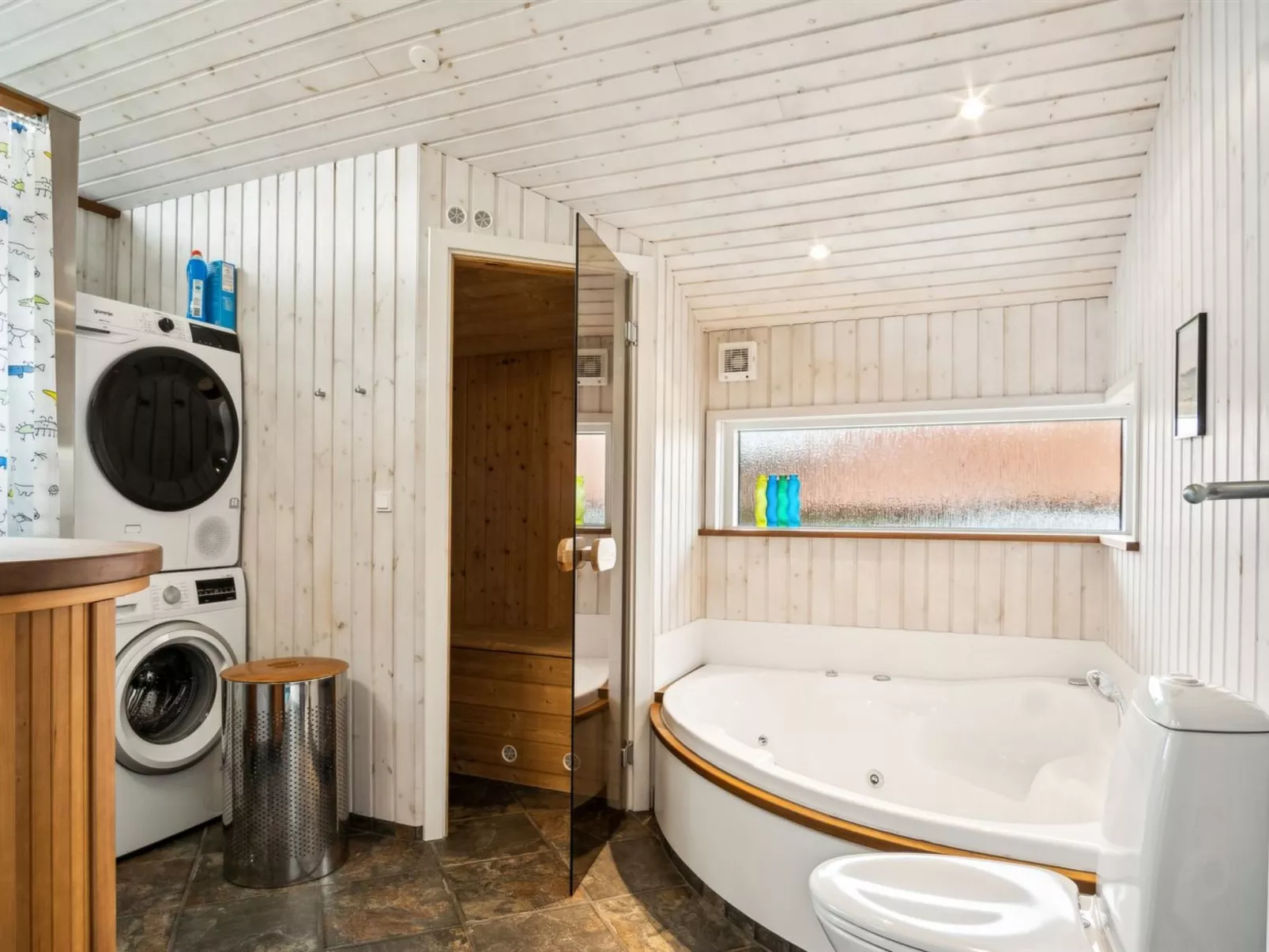 "Sohvi" - 300m from the sea-Binnen