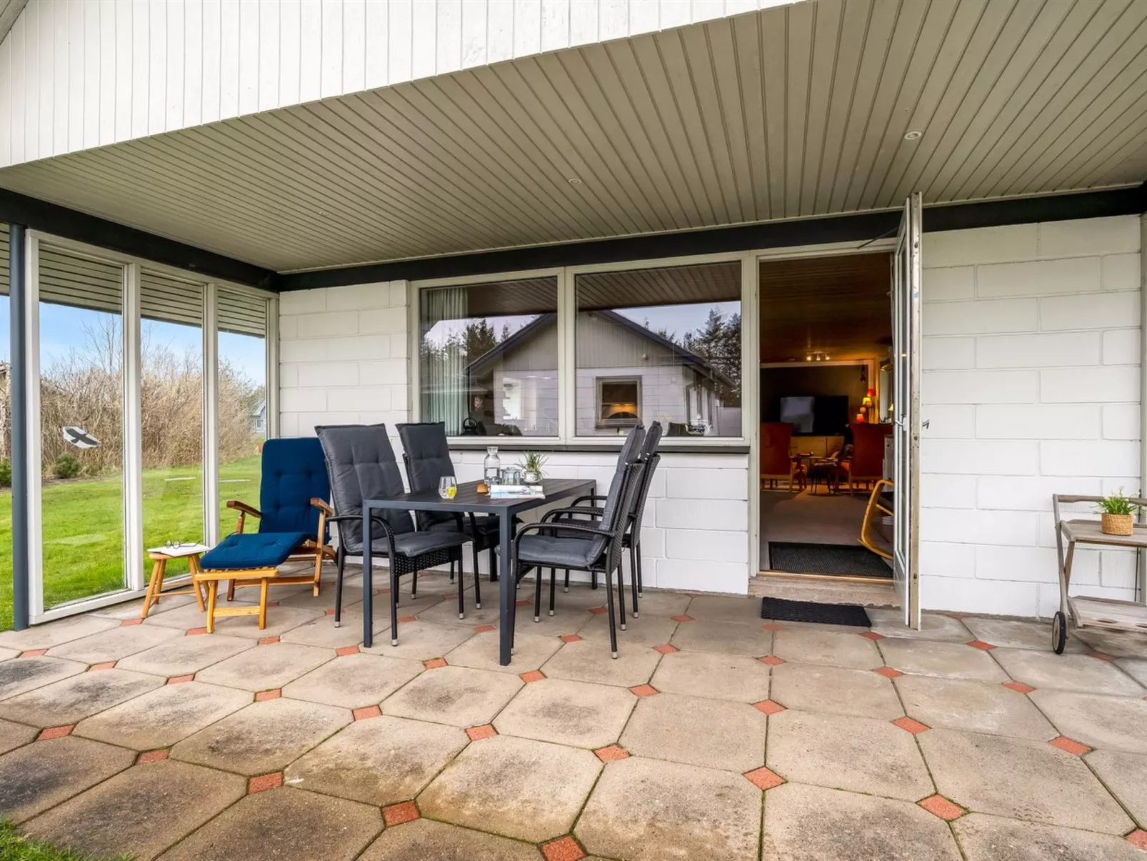 "Moreen" - 200m to the fjord-Buiten