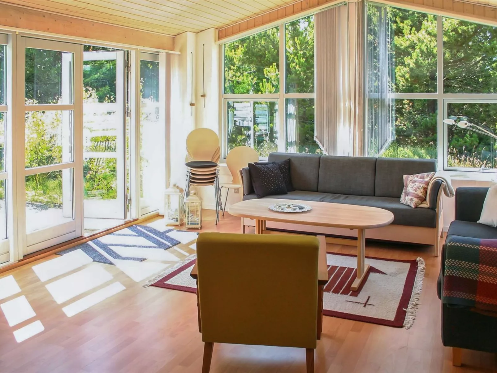 "Gisa" - 400m from the sea-Binnen