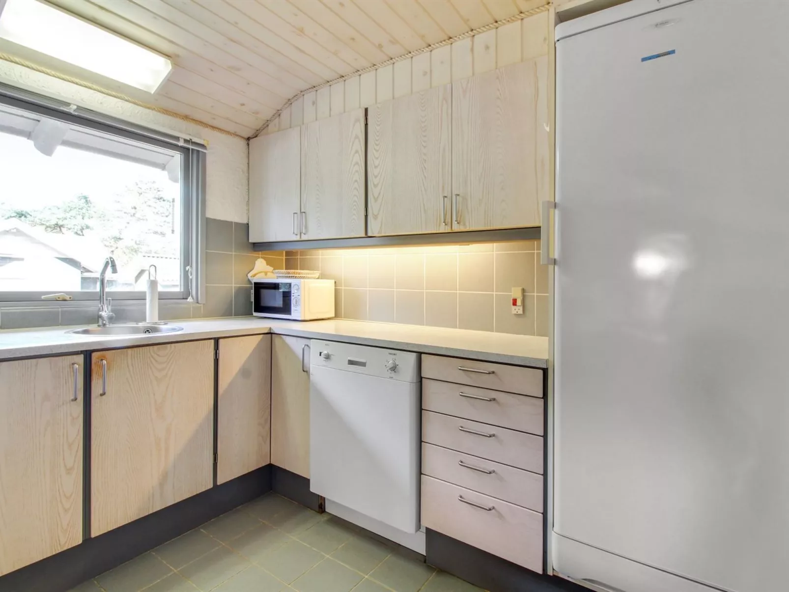 "Tala" - 4km from the sea-Binnen