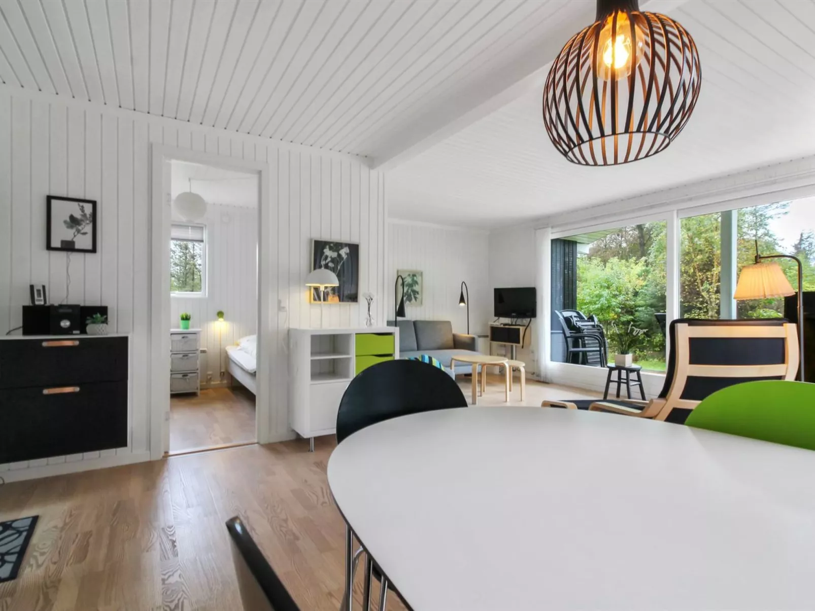 "Atla" - 2.5km from the sea-Binnen