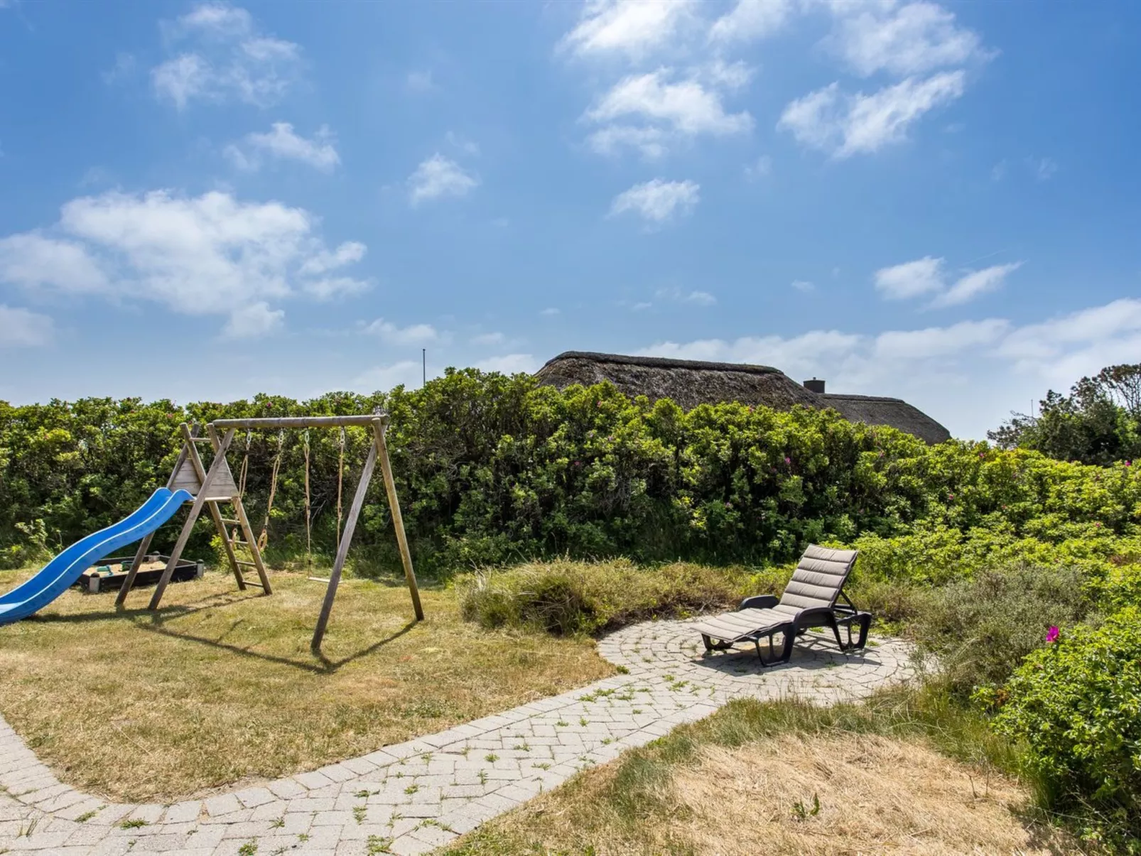 "Stillan" - 150m from the sea-Buiten