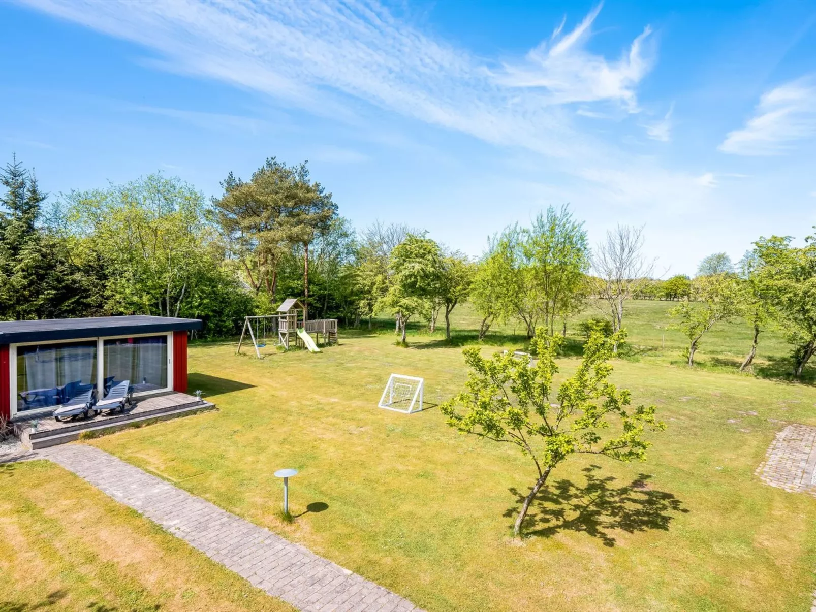 "Soile" - 12km from the sea-Buiten