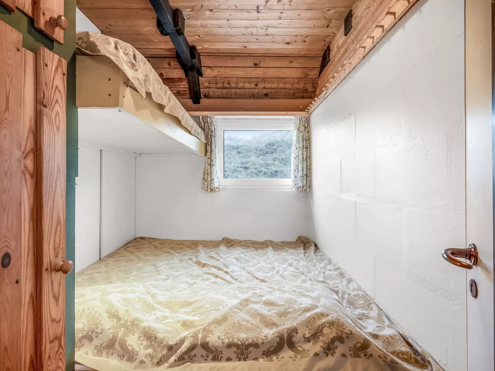 "Luzy" - 75m from the sea-Binnen