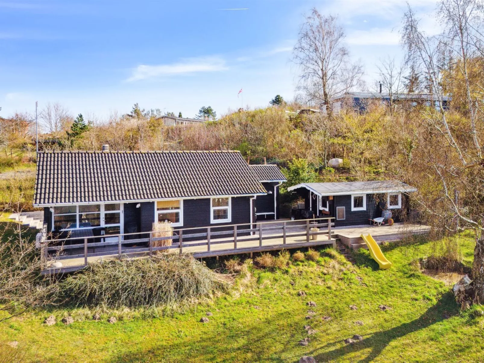 "Usbjorn" - 500m from the sea-Buiten