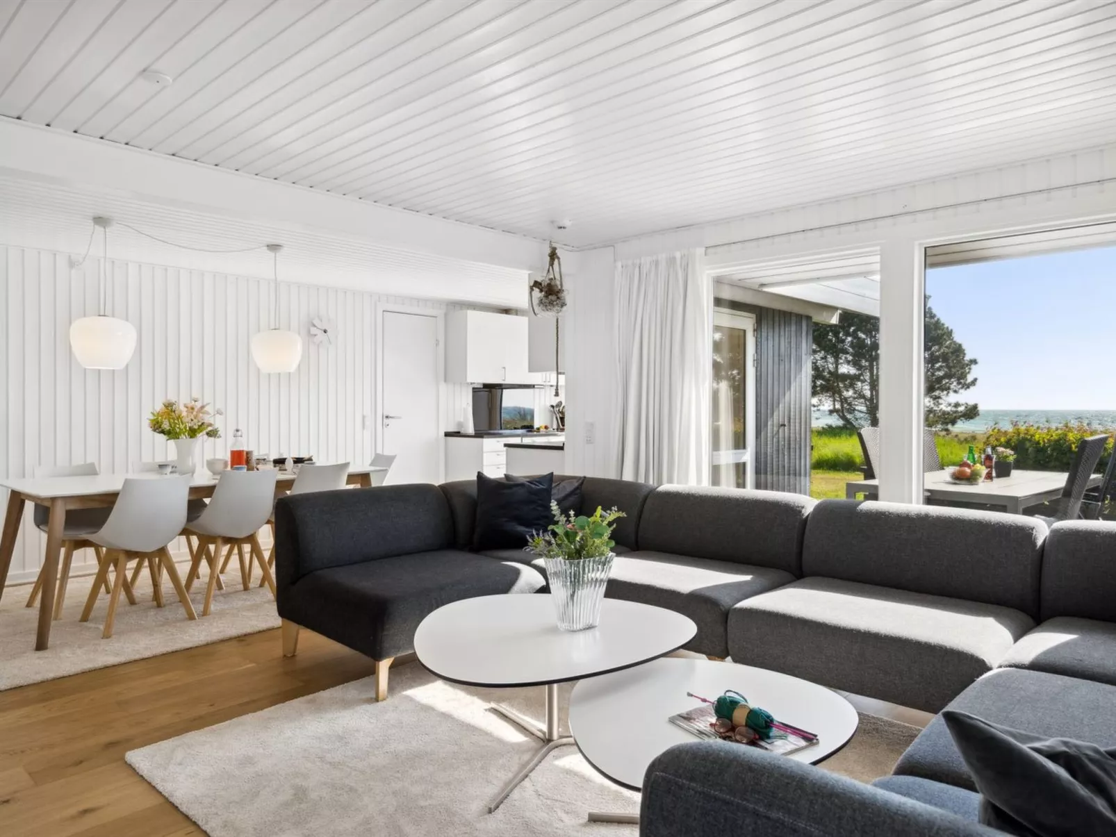 "Gerwin" - 150m from the sea-Binnen