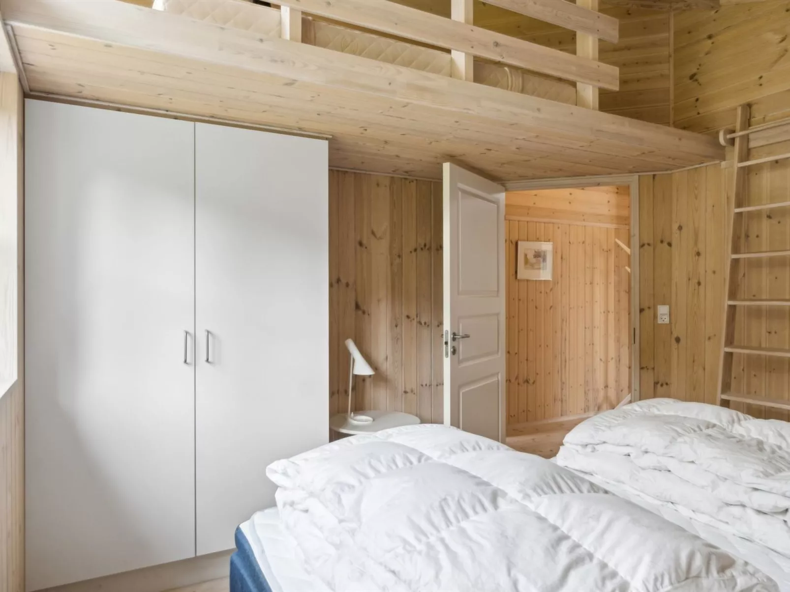 "Launo" - 1.1km to the fjord-Binnen