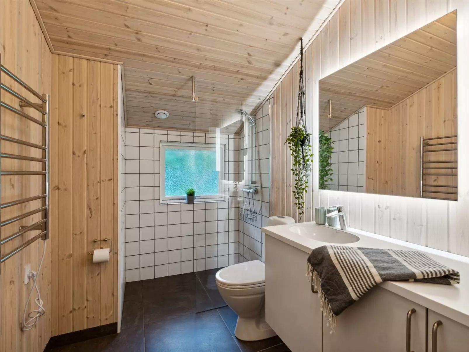 "Zaharinka" - 30km from the sea-Binnen