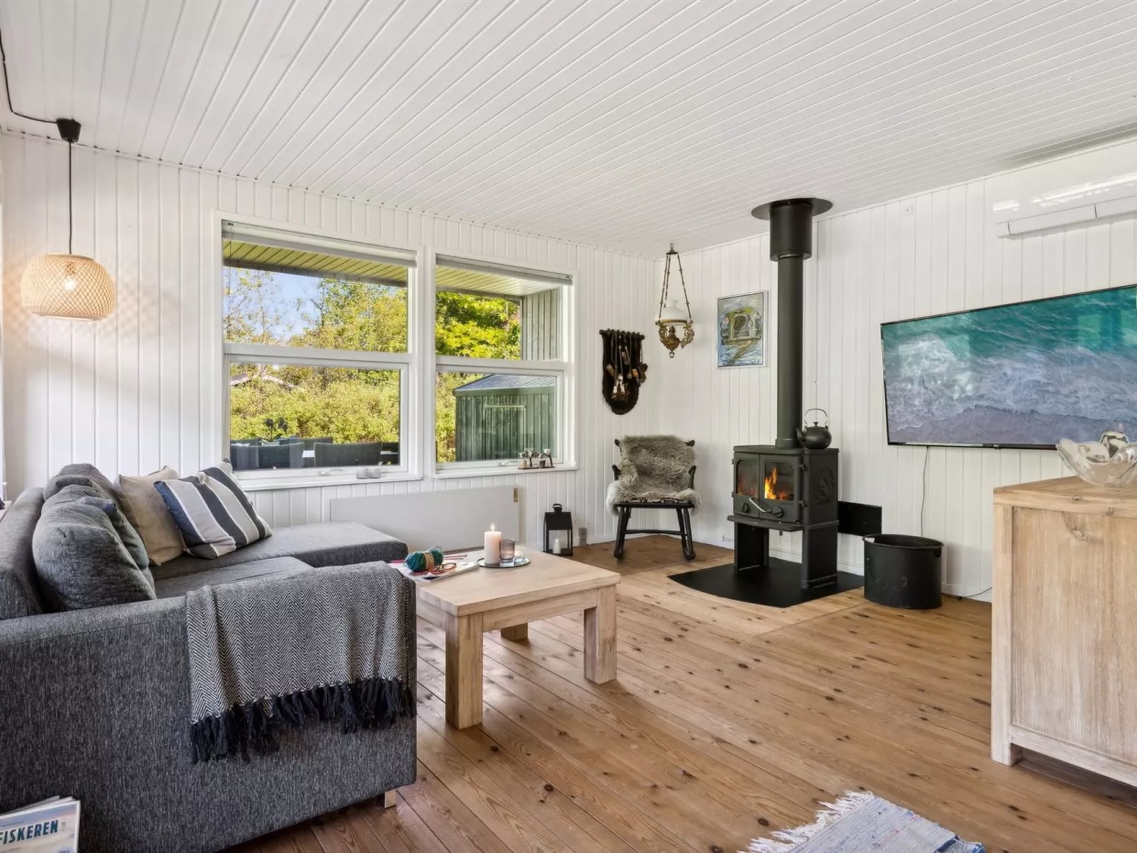 "Aldina" - 400m to the fjord-Binnen