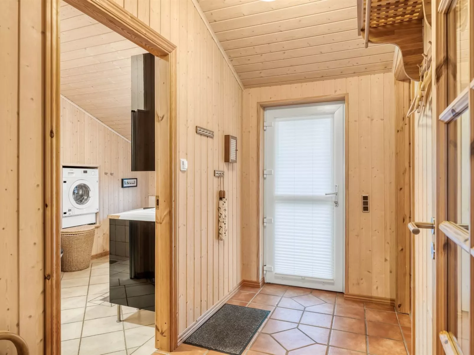 "Fenia" - 350m to the fjord-Binnen