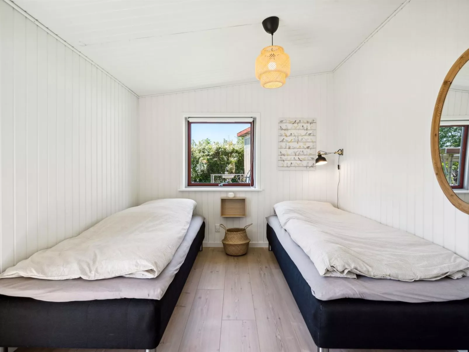 "Fokke" - 450m from the sea-Binnen