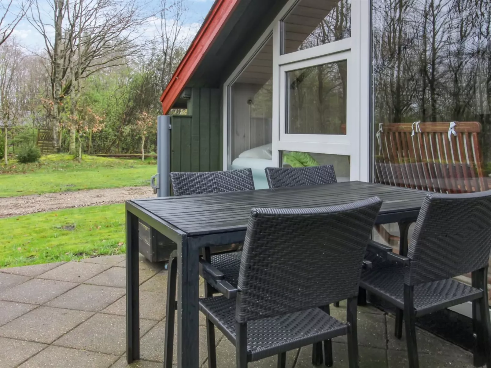 "Gabi" - 30km from the sea-Buiten