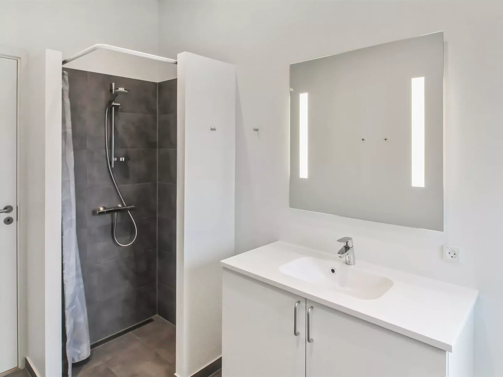 "Bendiks" - 30km from the sea-Binnen