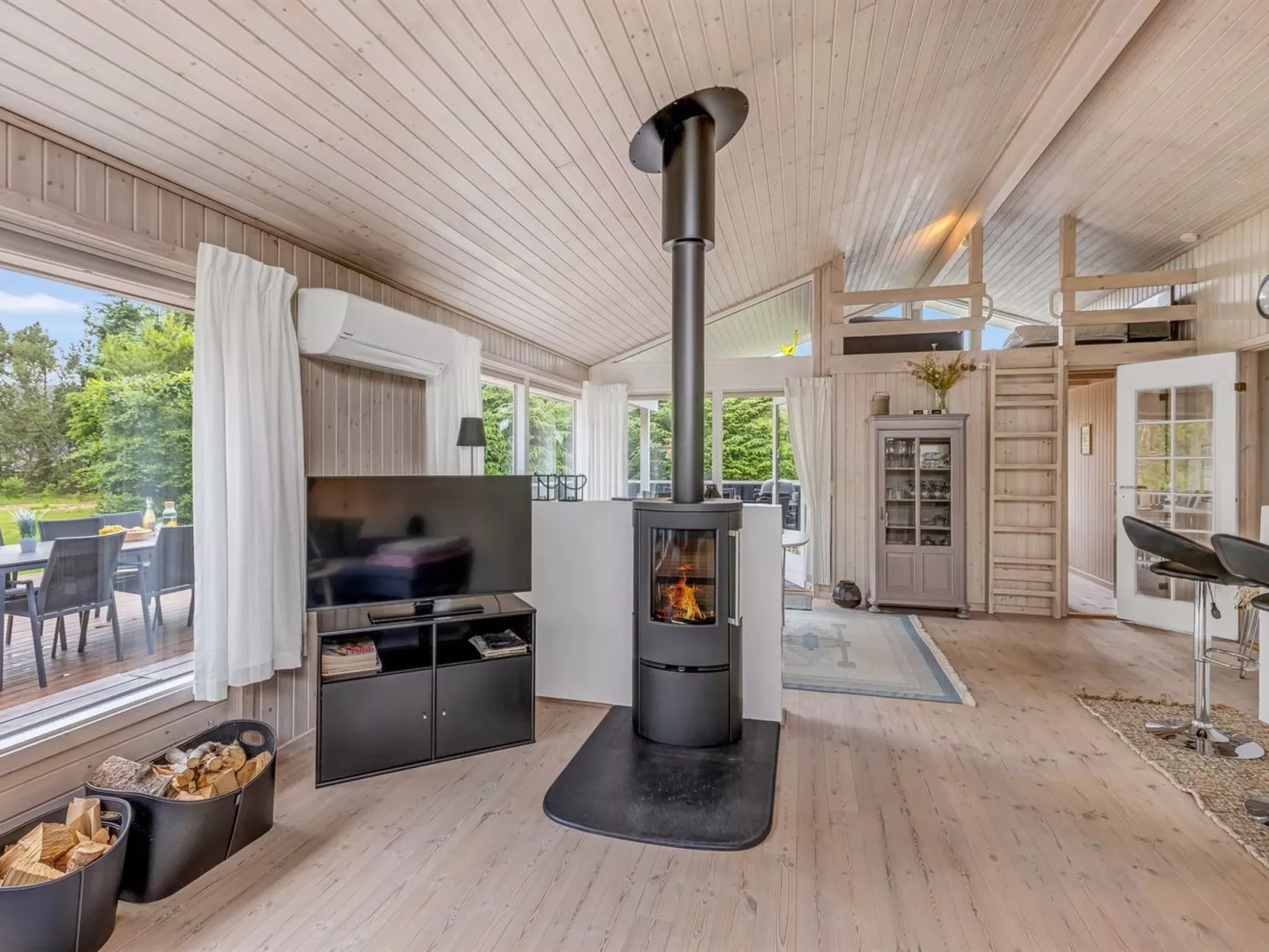 "Anouk" - 2km from the sea-Binnen