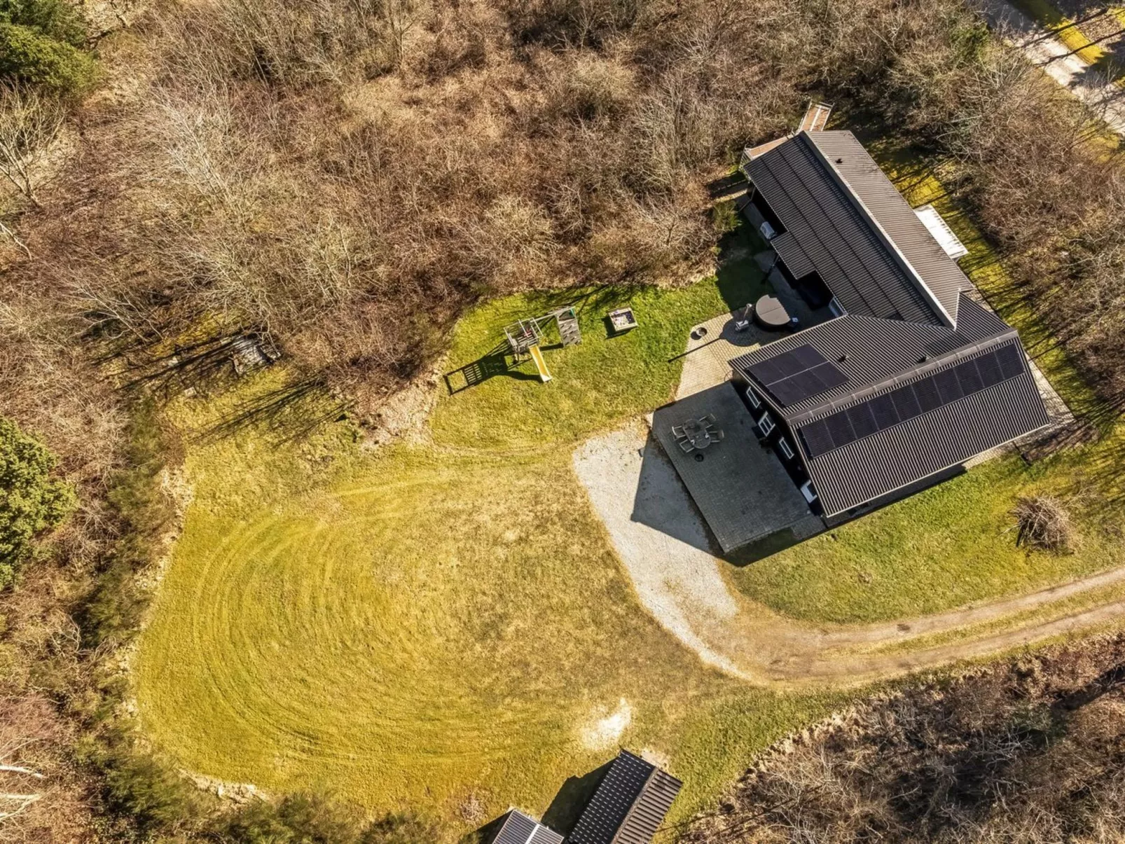 "Karmen" - 250m to the fjord-Buiten