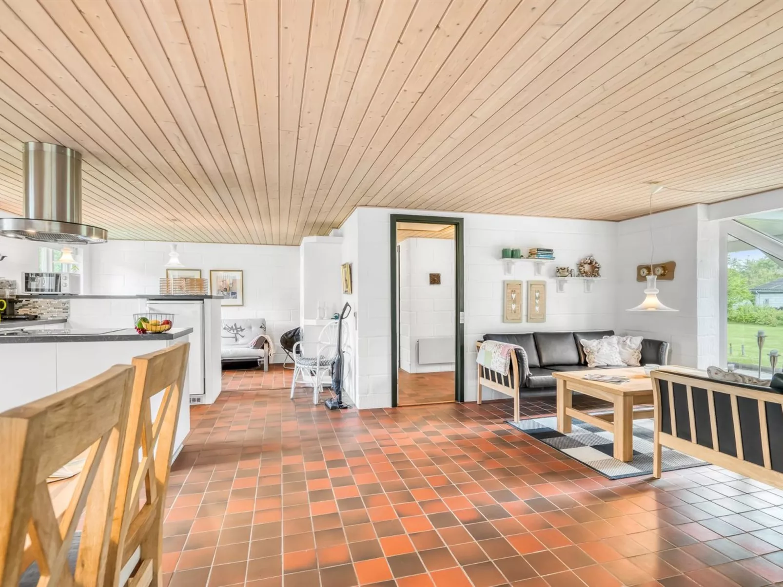 "Lyra" - 500m to the fjord-Binnen