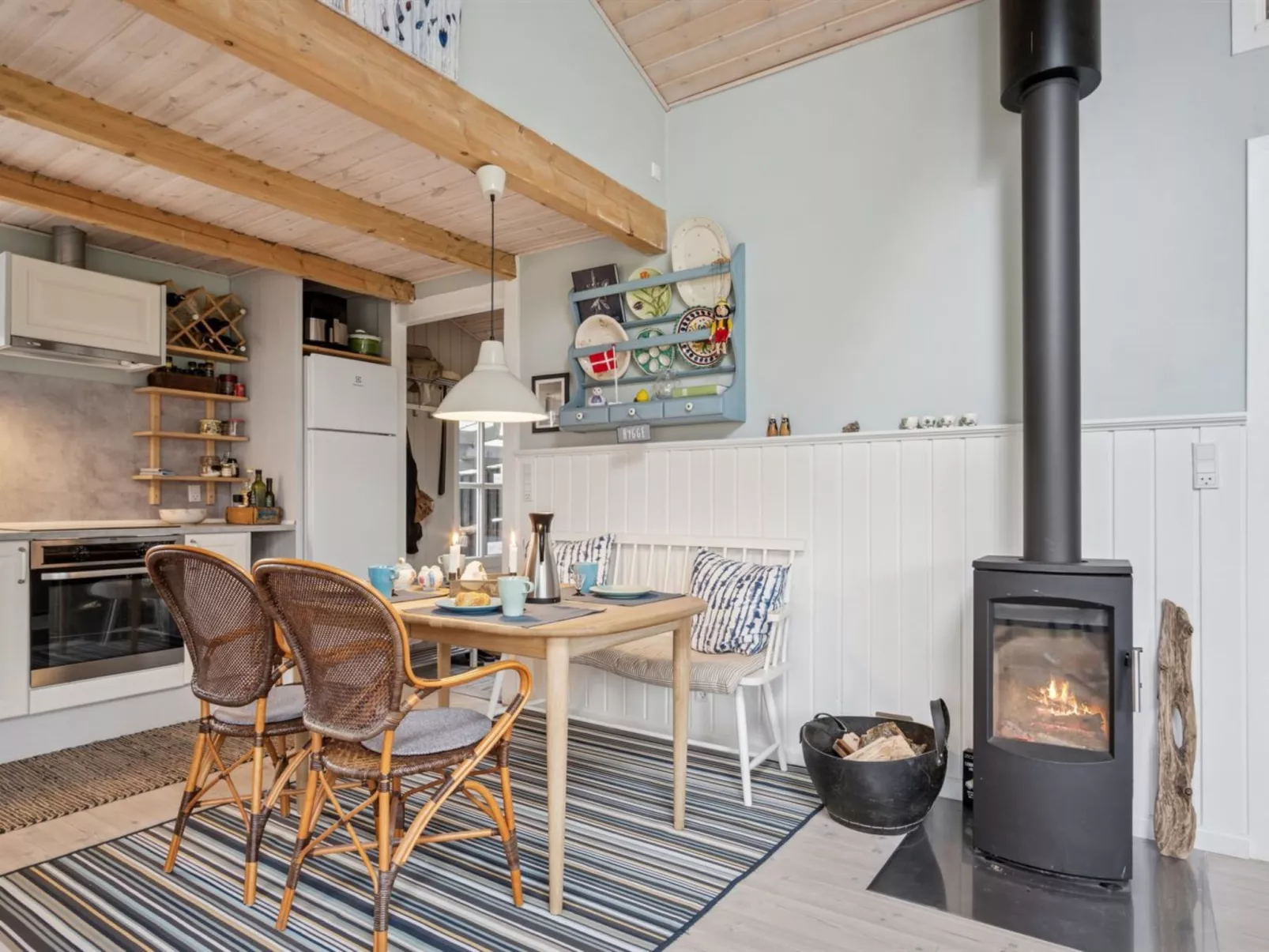 "Aksinja" - 700m from the sea-Binnen