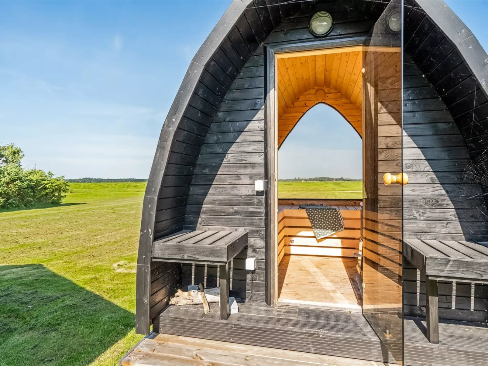 "Kanerva" - 100m to the fjord-Buiten