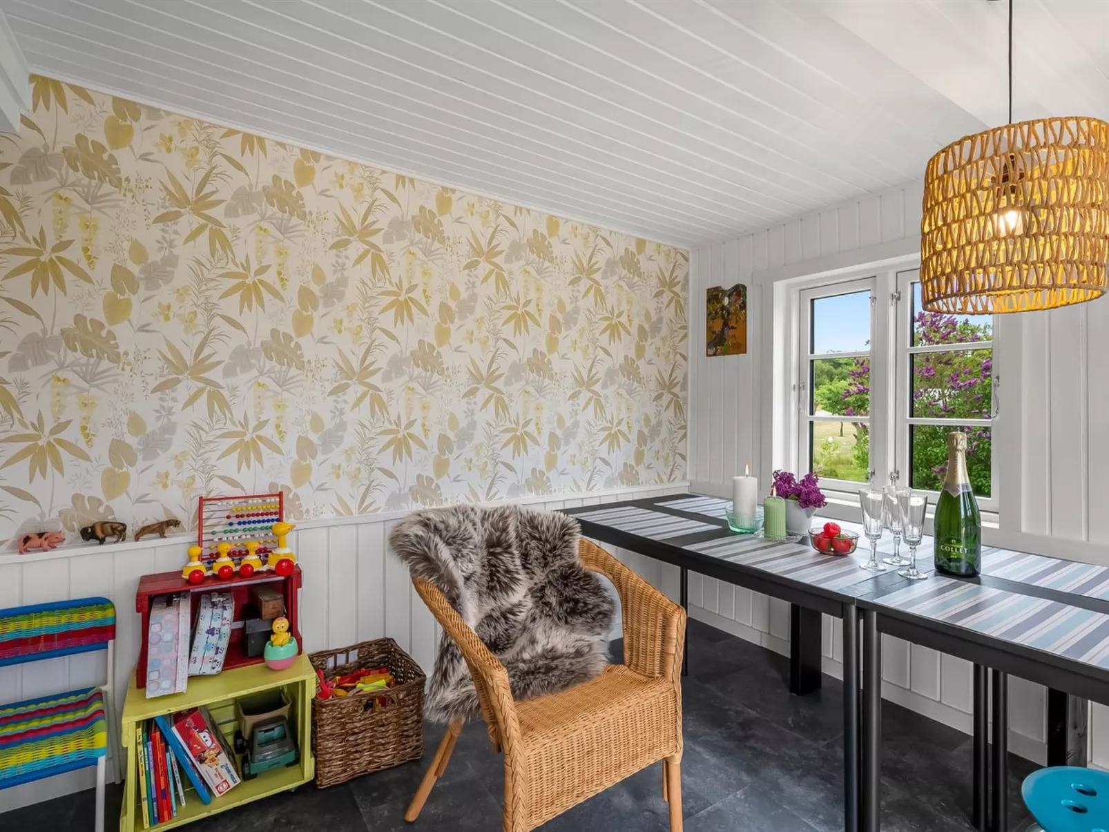 "Blomma" - 1km from the sea-Binnen