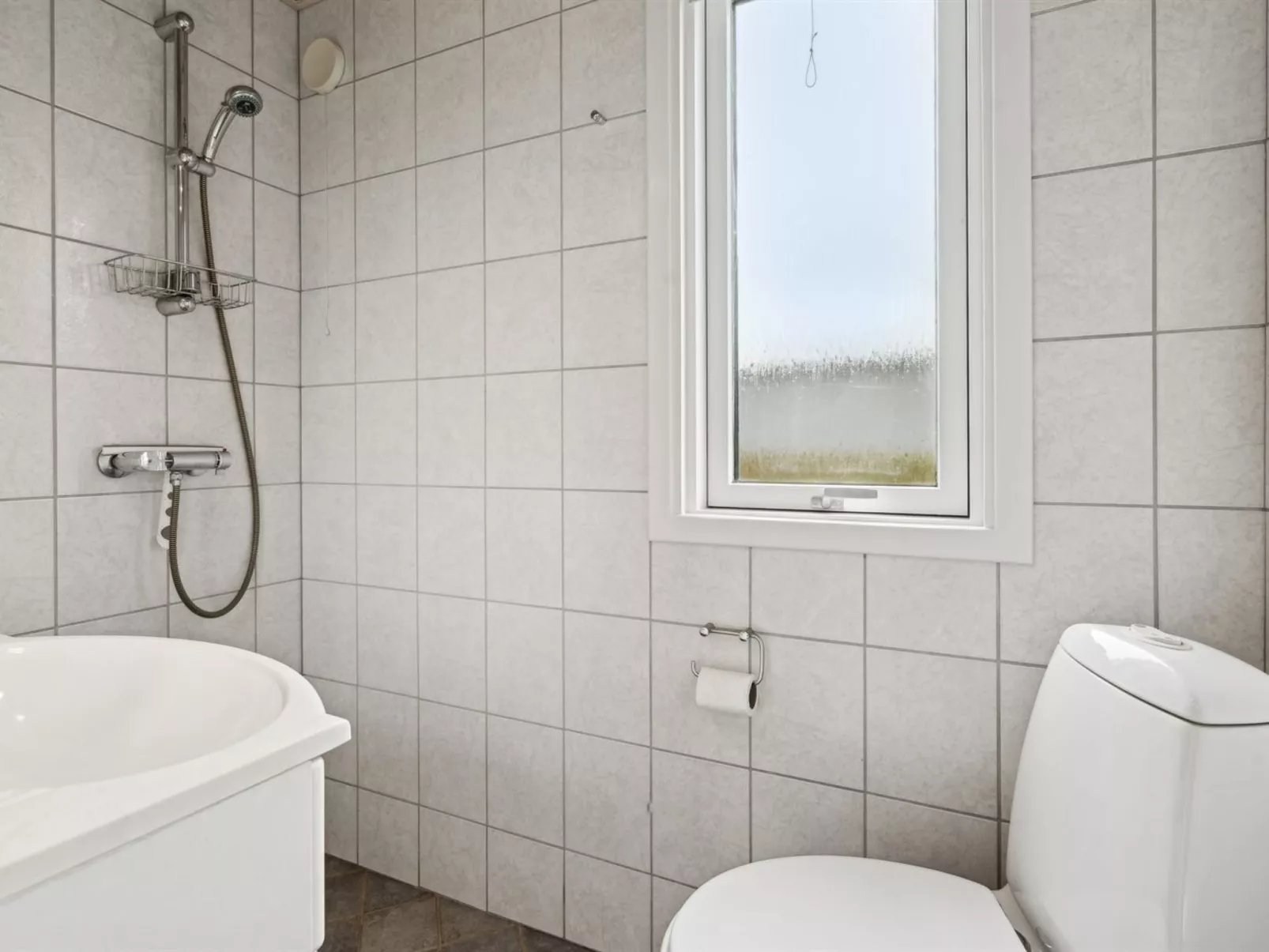 "Severine" - 650m from the sea-Binnen