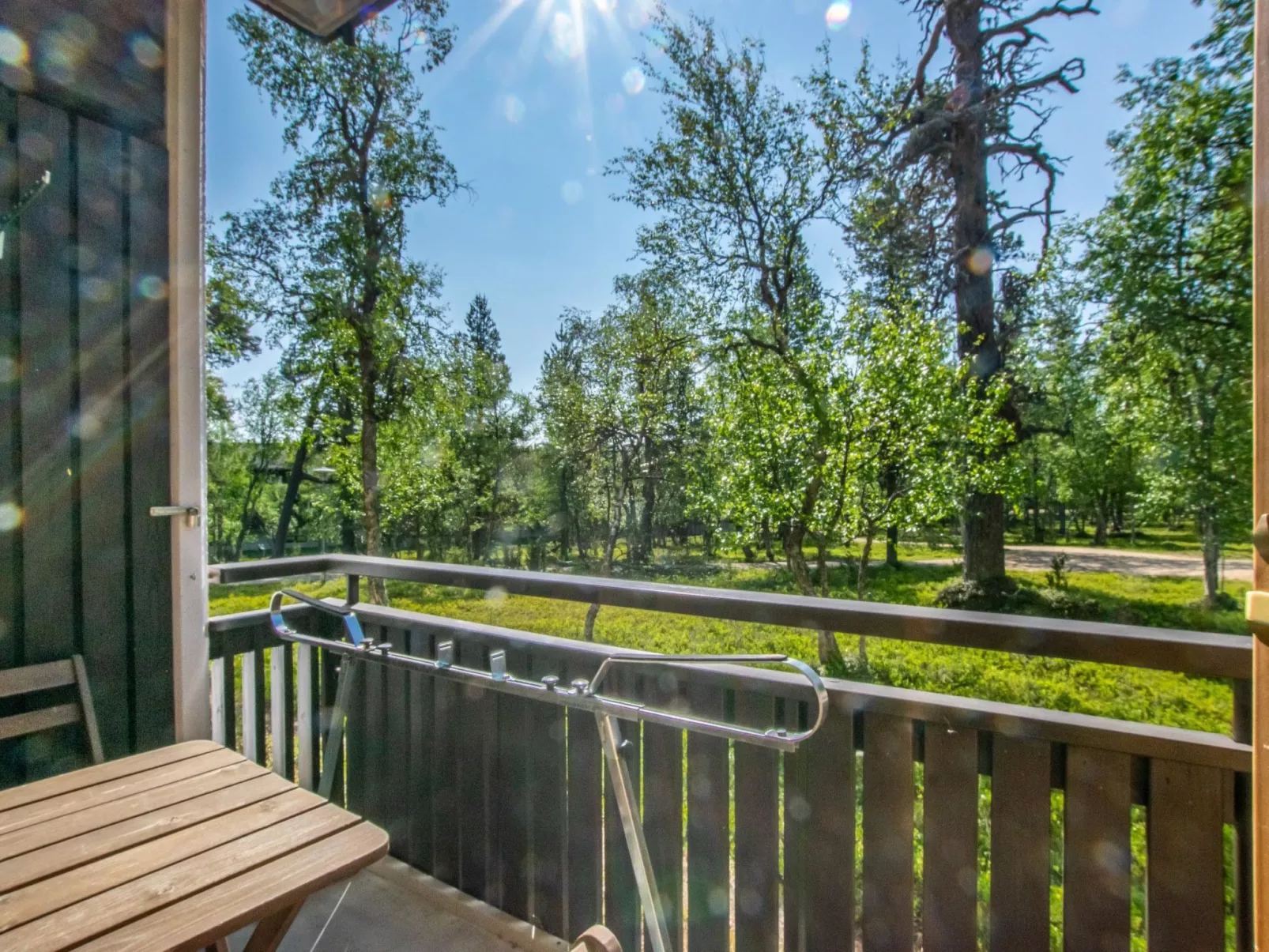 Lomariekko 6 a 4 pikkuriekko-Binnen