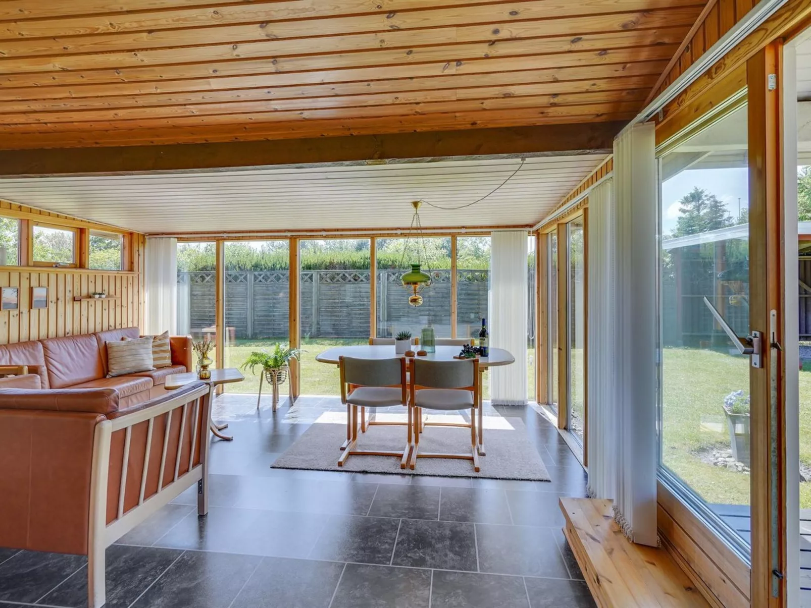 "Kaarle" - 400m to the fjord-Binnen