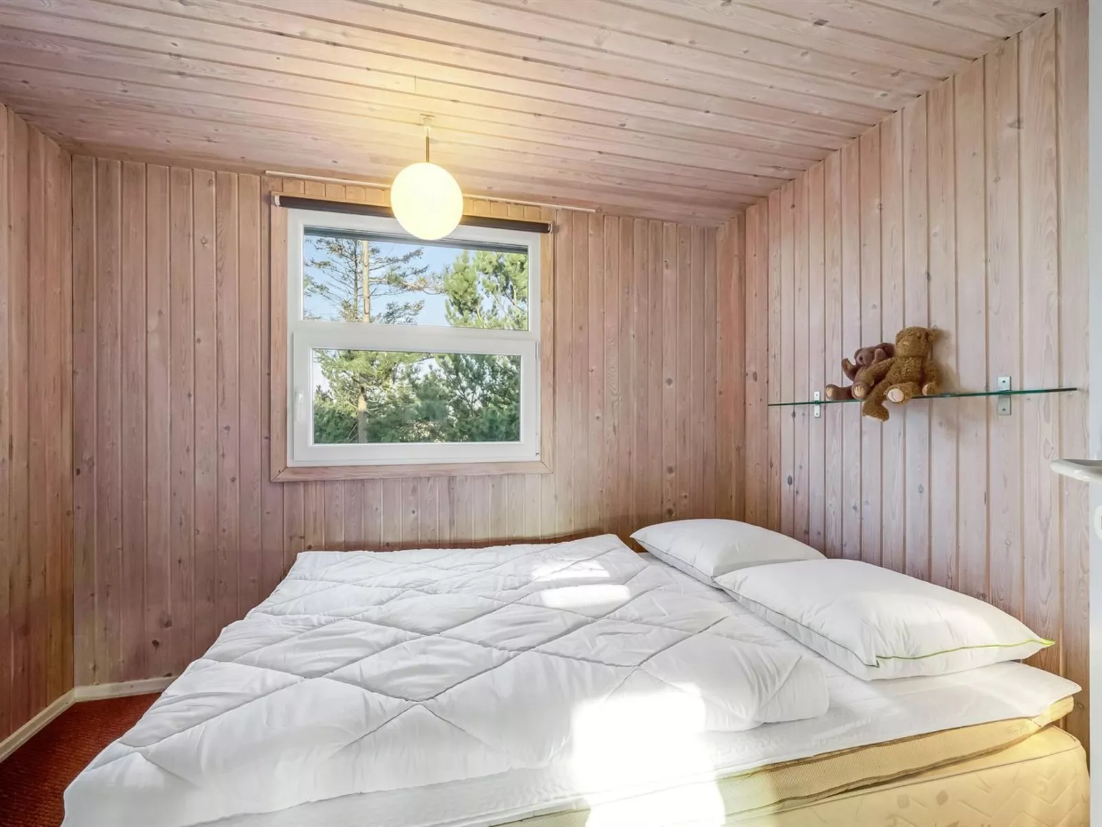 "Elsabet" - 700m to the fjord-Binnen