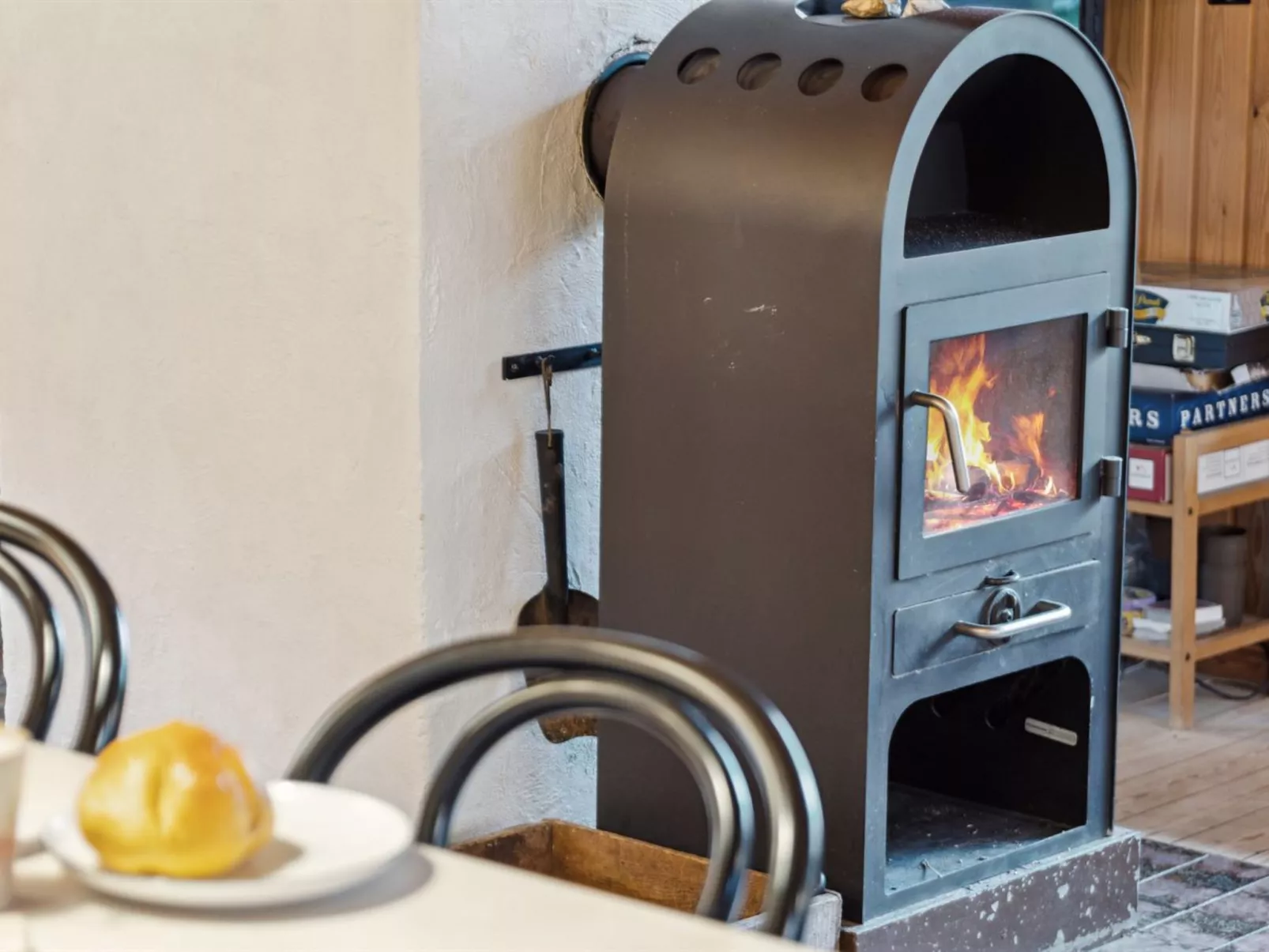 "Gunward" - 3km from the sea-Binnen