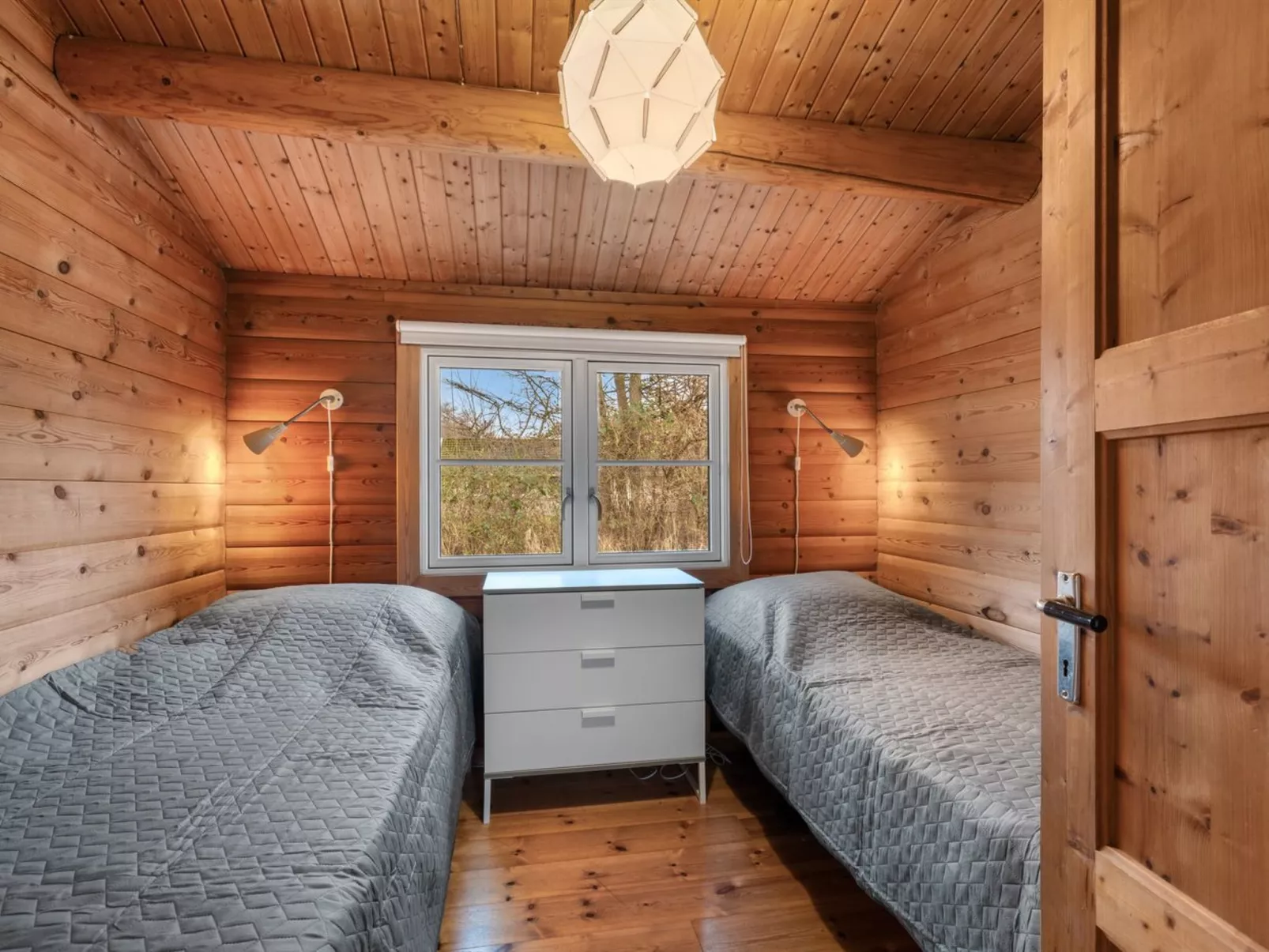 "Doris" - 150m from the sea-Binnen