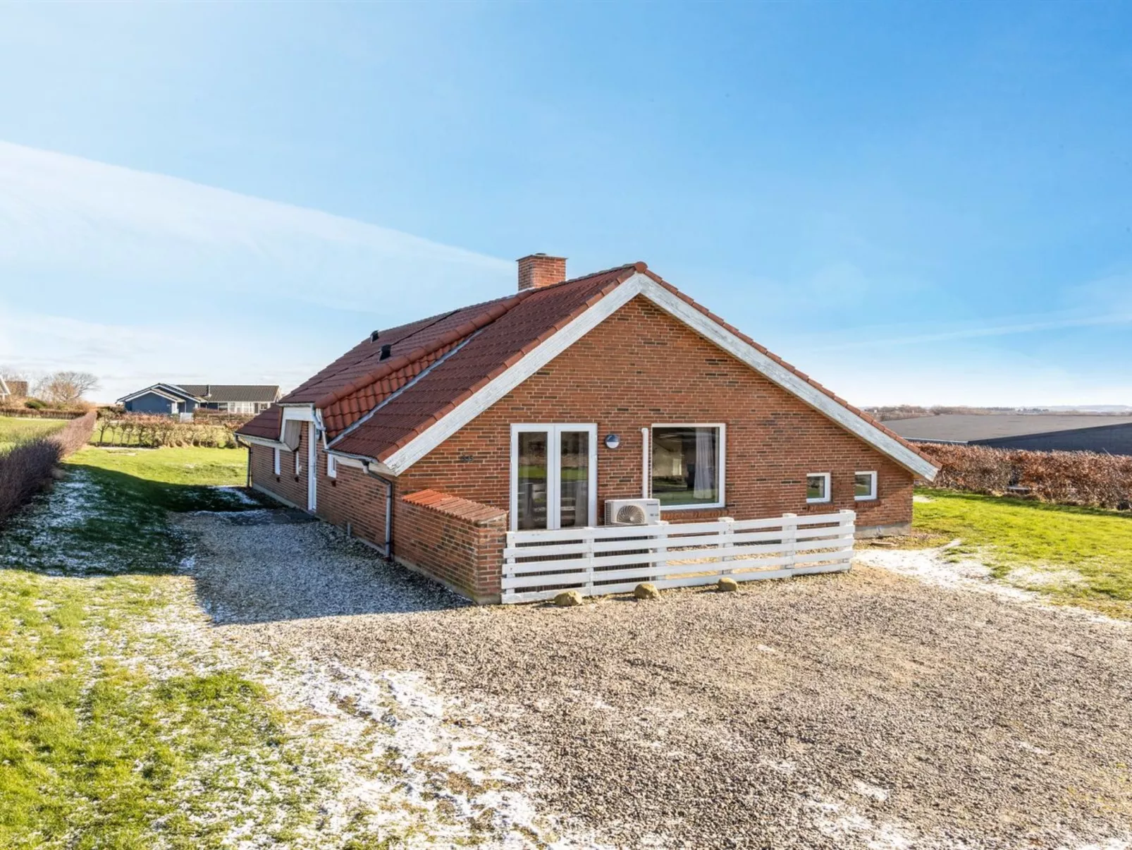 "Nikolce" - 300m to the fjord-Buiten