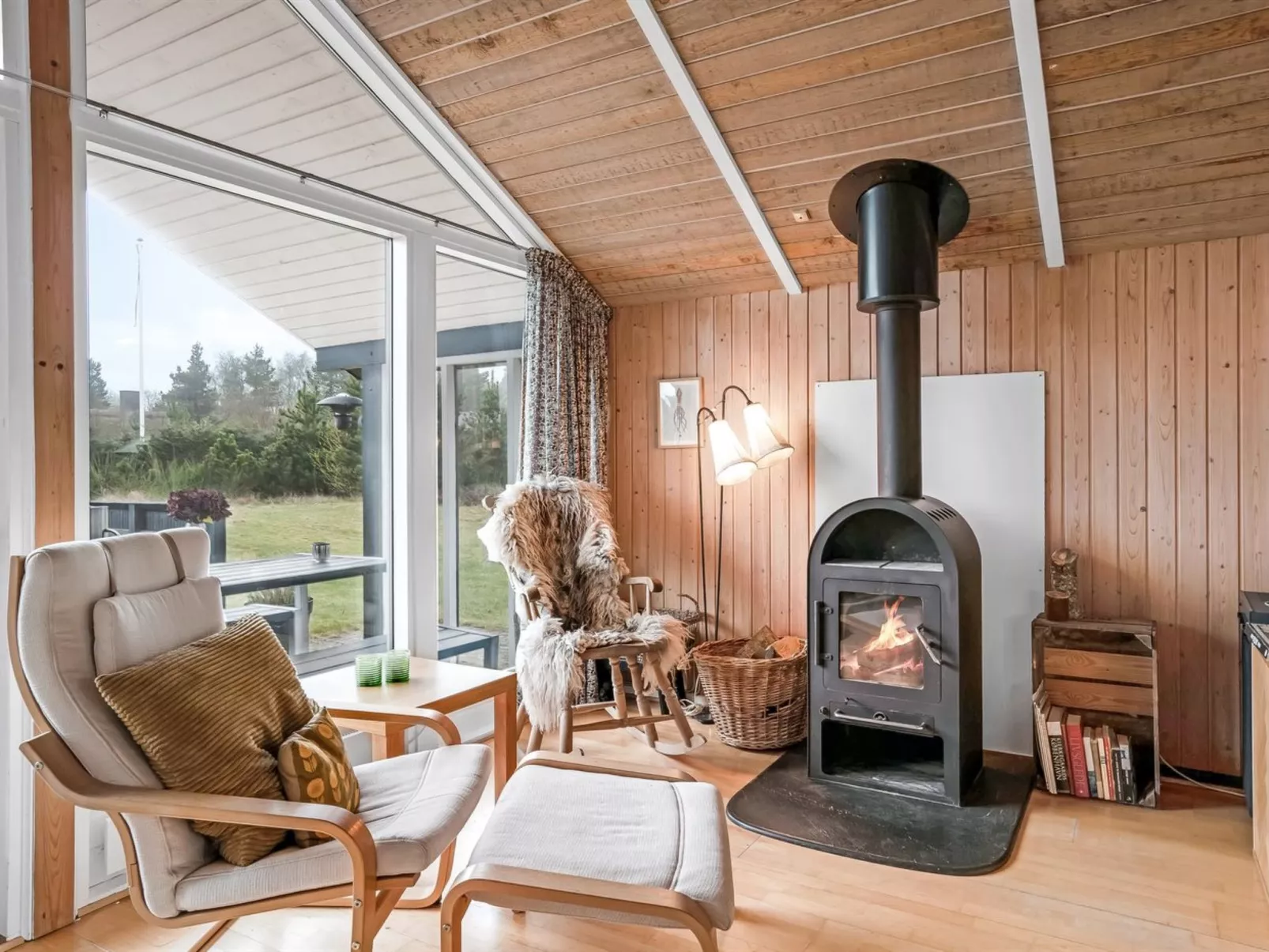 "Kaare" - 400m from the sea-Binnen