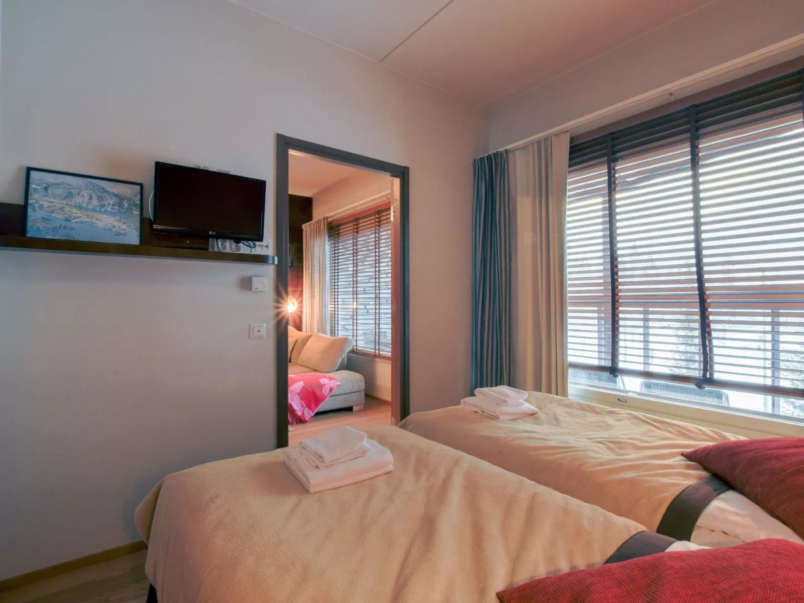 Tahko spa junior suite orange b6-Binnen