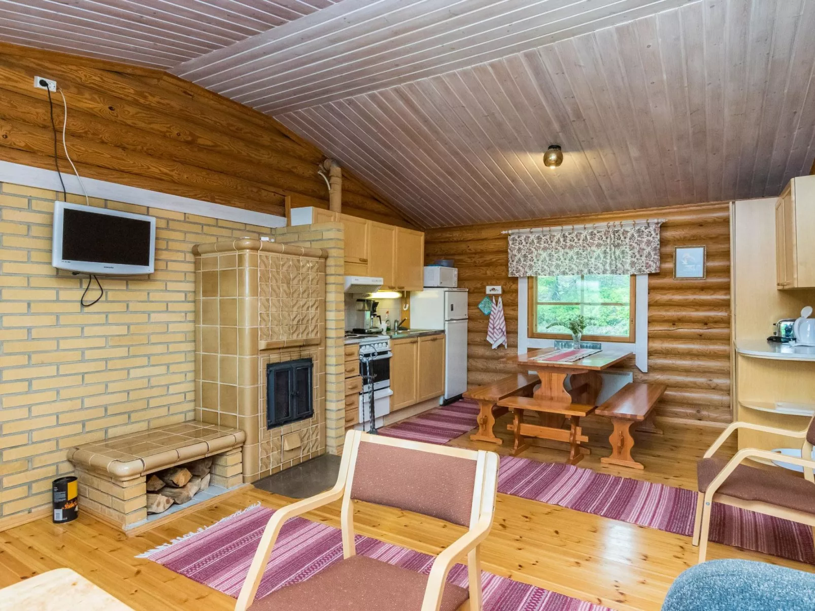 Lohi, cjoe237 a-Binnen