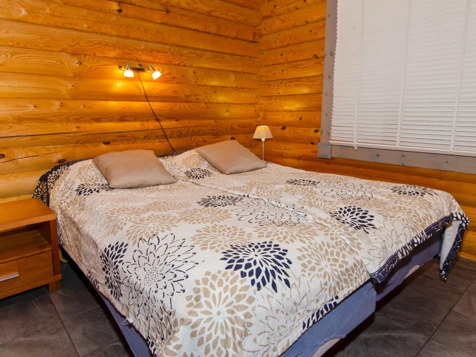 Amero purnu 3-Binnen