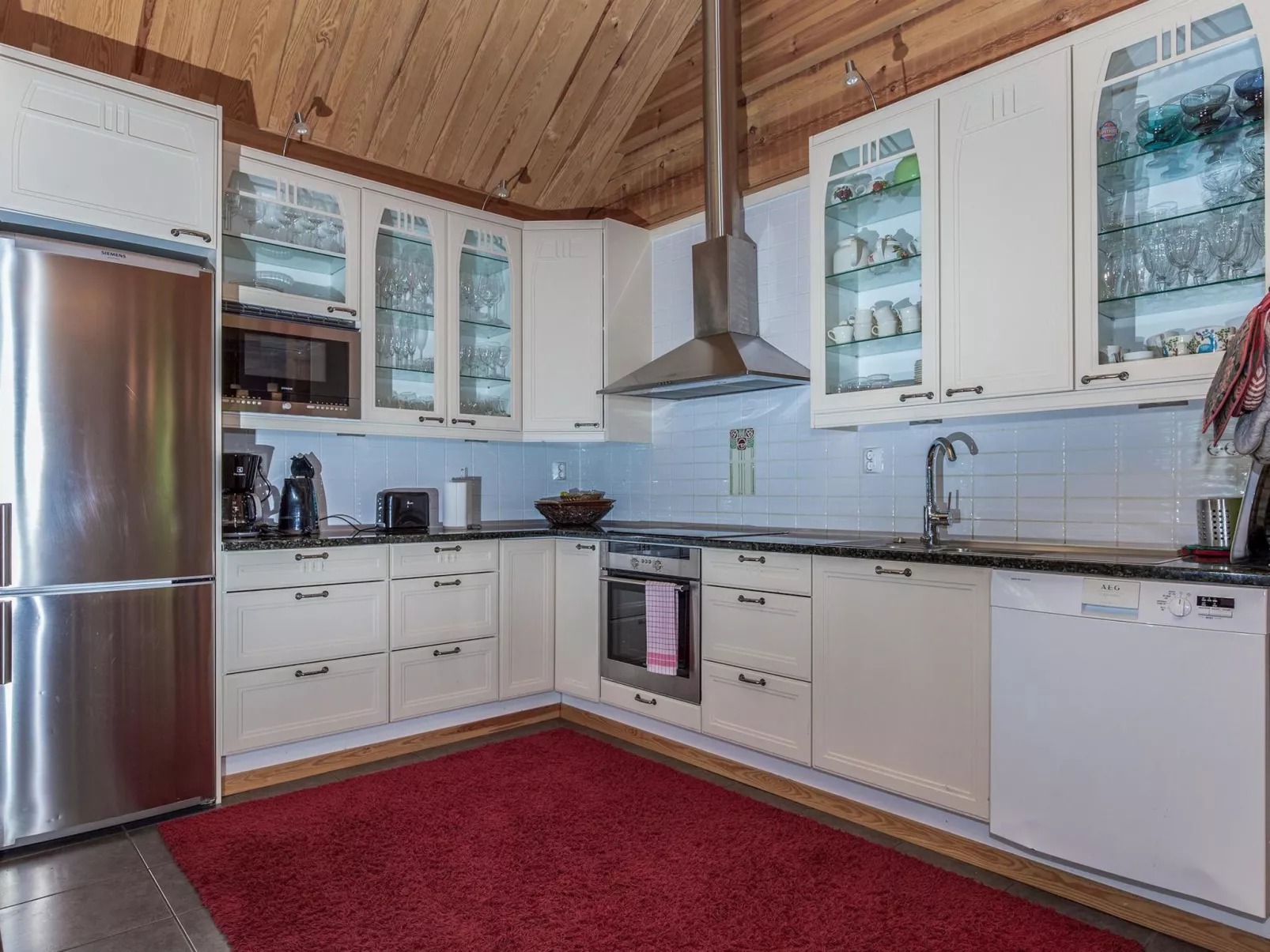 Koivuniemen rouva-Binnen