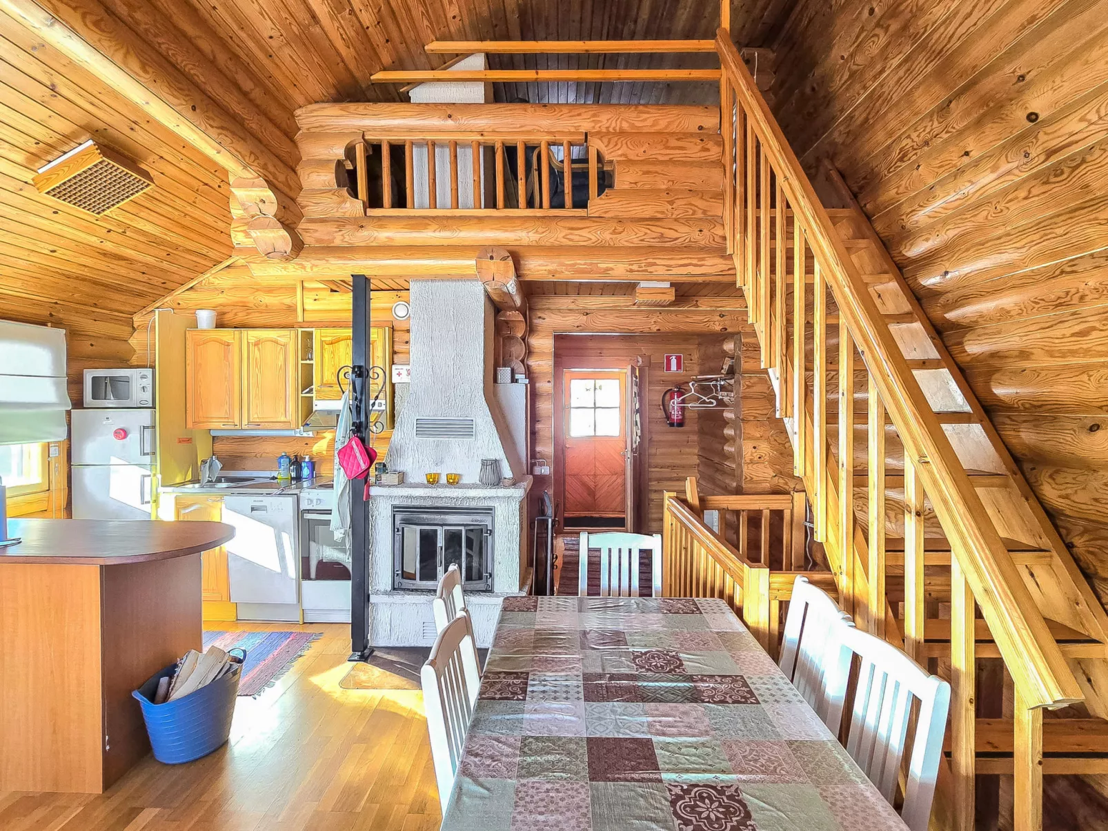 Alppi 7b paritalo-Binnen