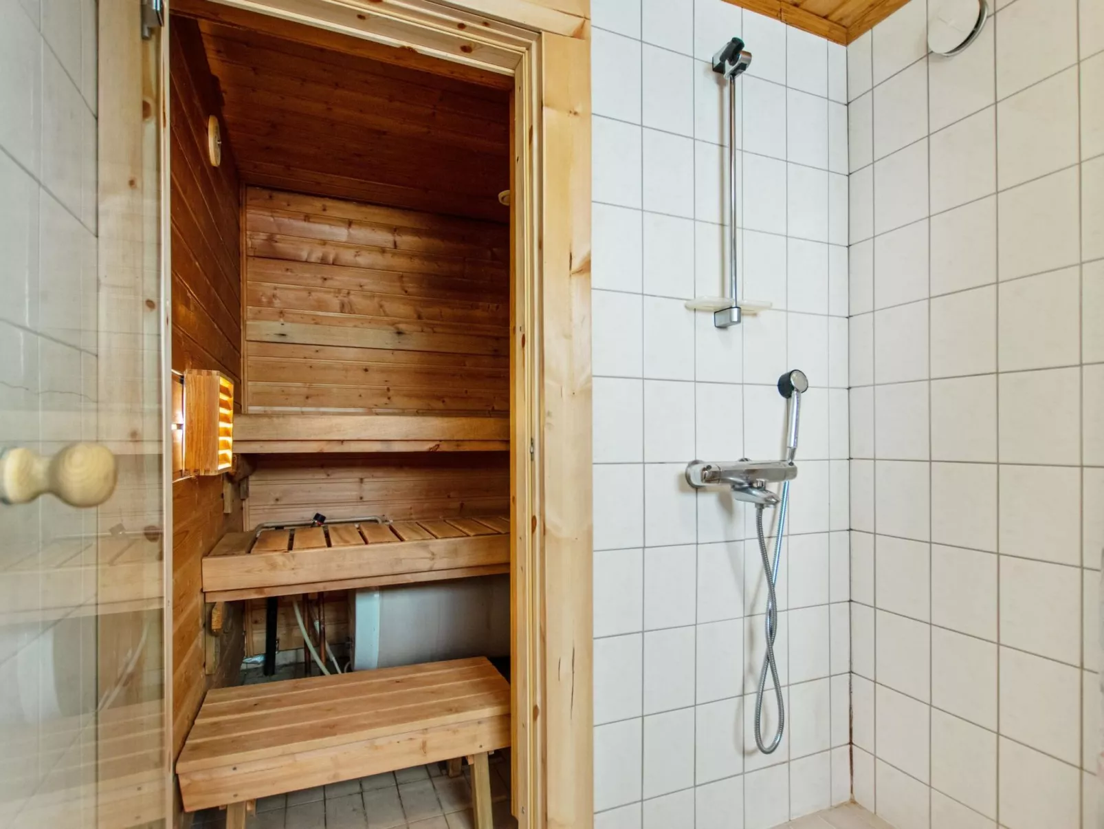 Alppimaja b paritalo-Binnen