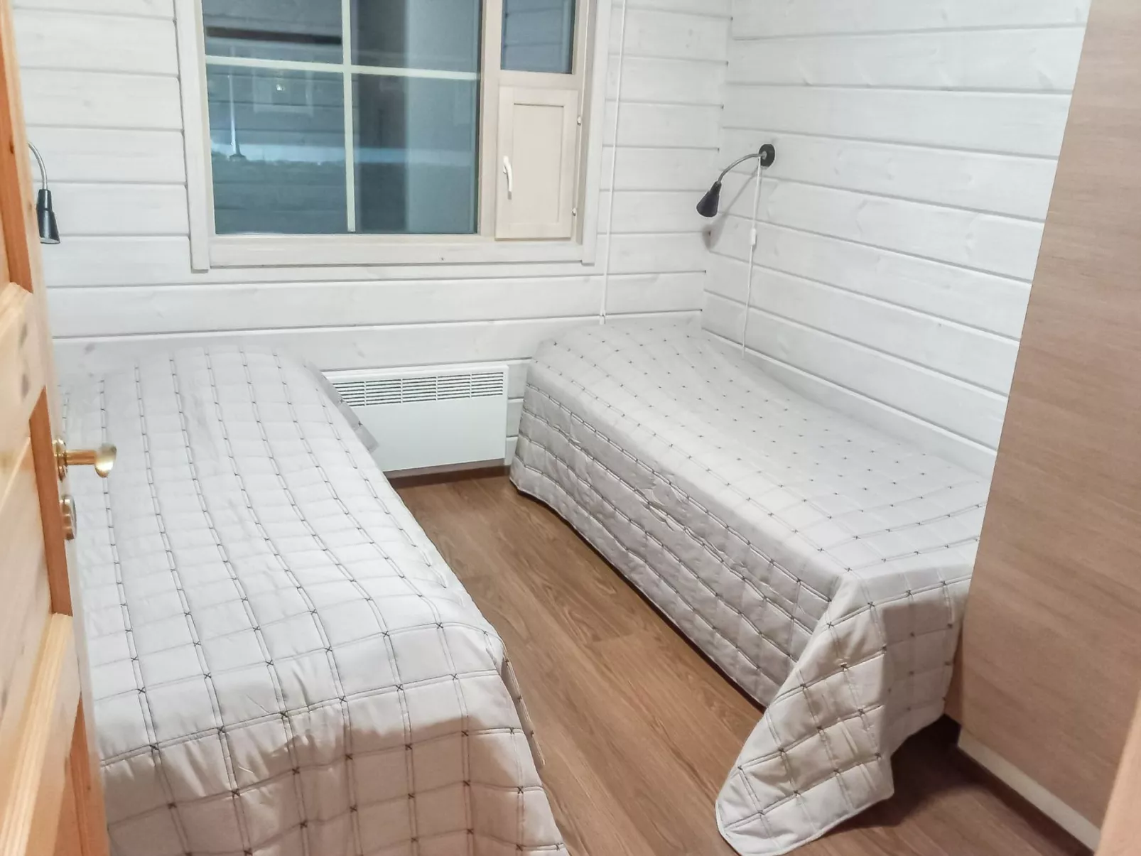 Aurinko-saaga 4 paritalo-Binnen