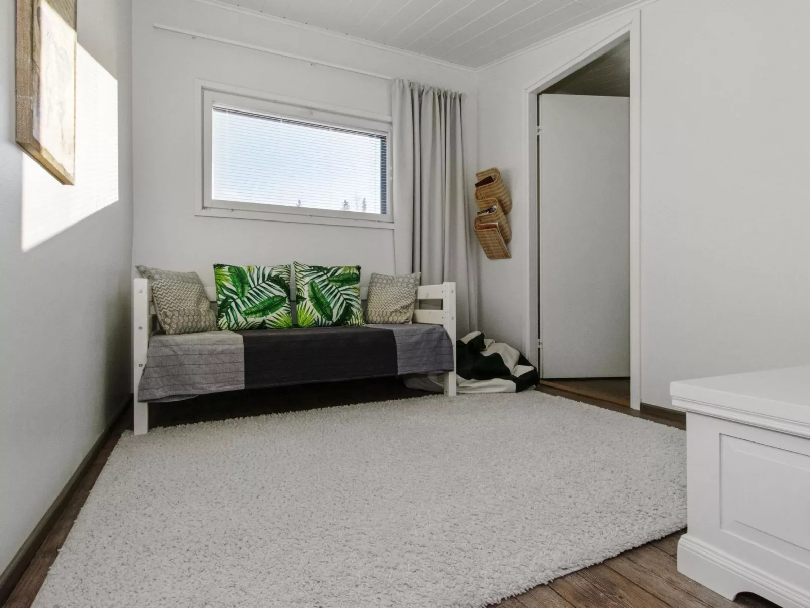 Skivillas 78 ukkohalla (2)-Binnen