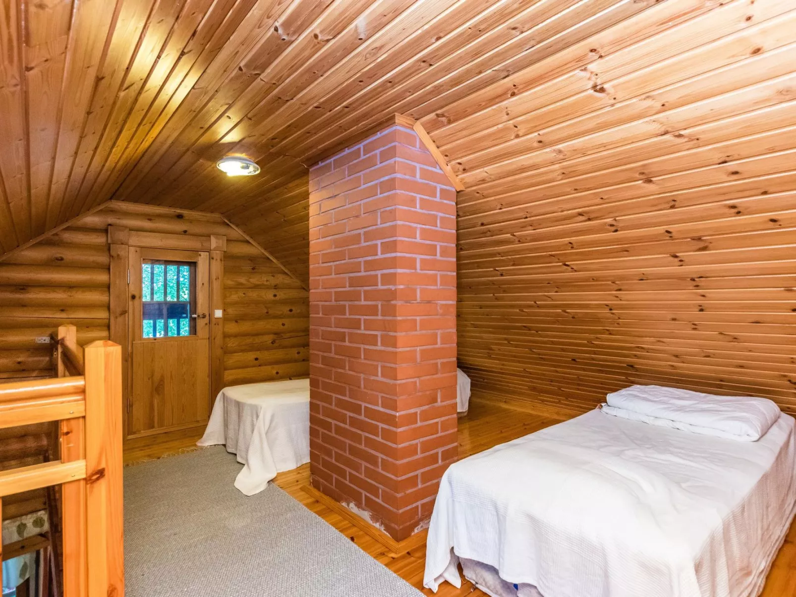 Vihreä mökki-Binnen