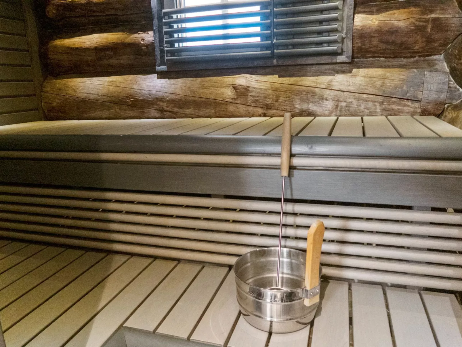 Agenttimajat 1-Binnen