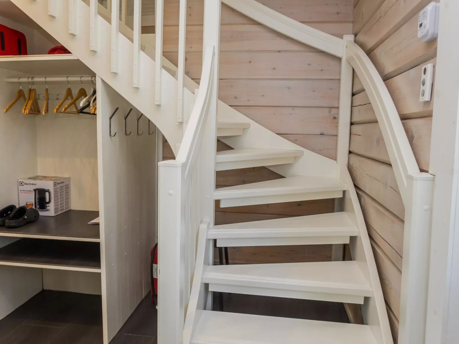 Kiehtäjän kuohu-Binnen