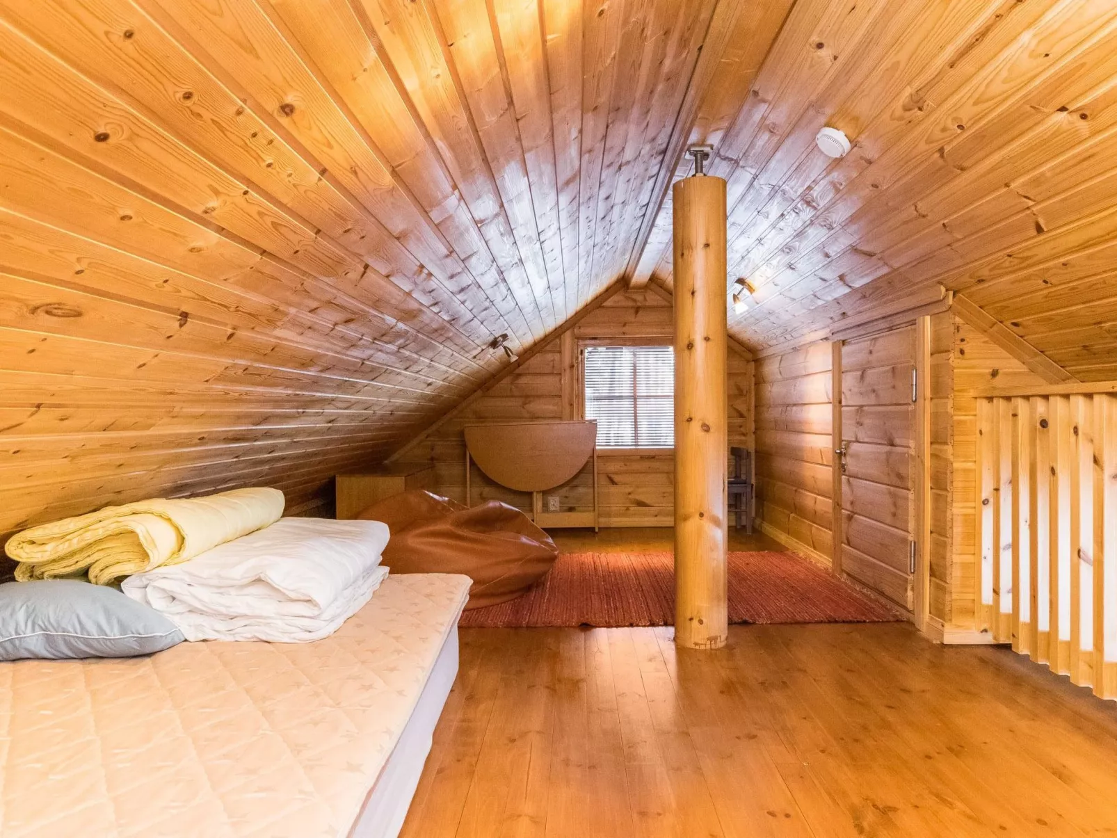 Puolen hehtaarin metsä-Binnen