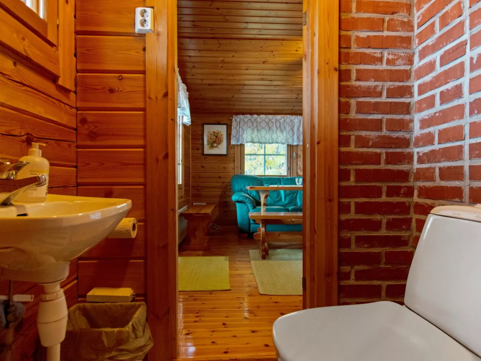 Lahdenpohja, vaikon loma 7-Binnen