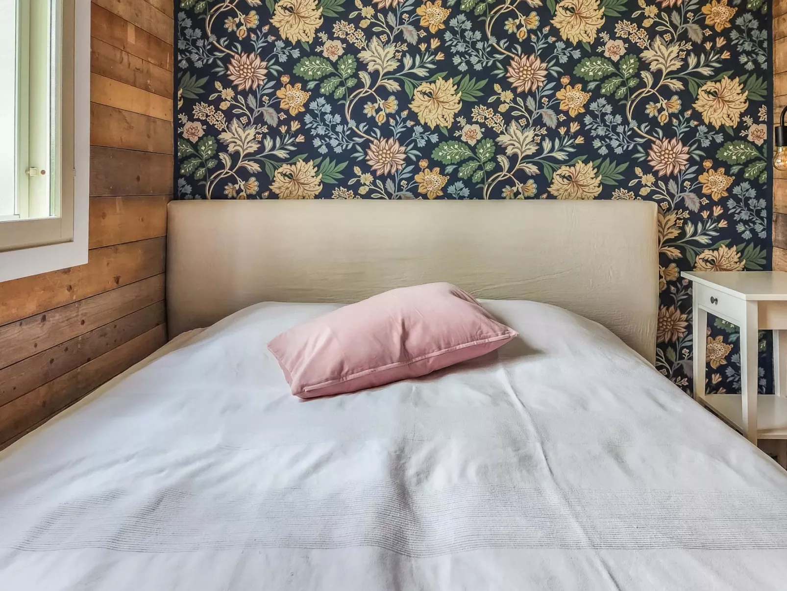 Artturin mökki-Binnen