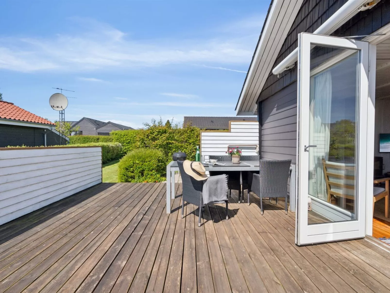 "Hira" - 200m from the sea-Buiten