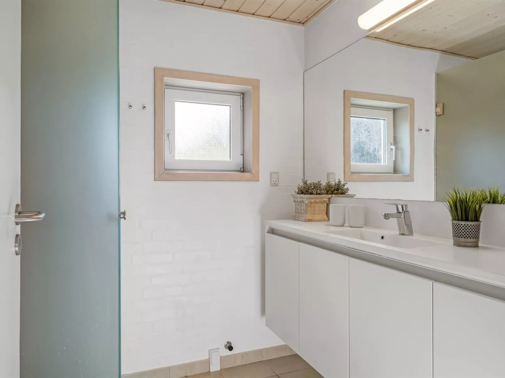 "Elni" - 350m from the sea-Binnen