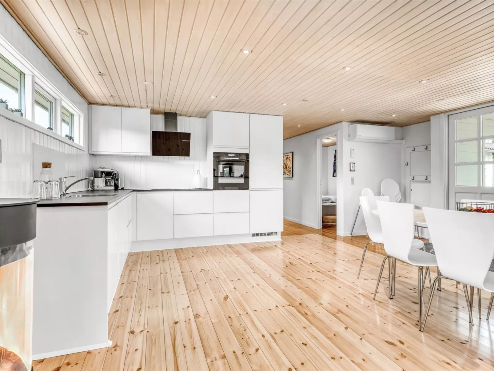 "Rathi" -  from the sea-Binnen