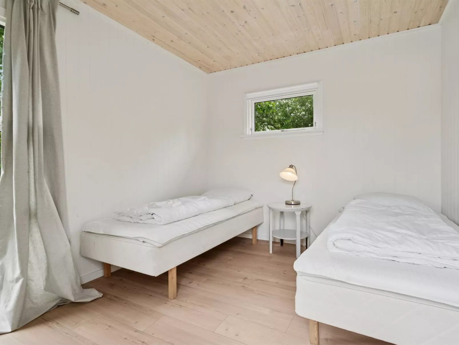 "Esme" - 225m to the fjord-Binnen