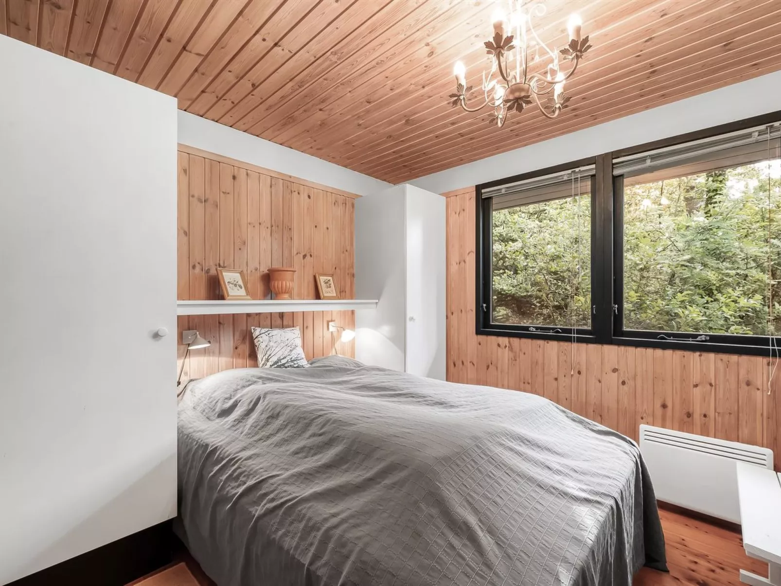 "Tenaya" - 200m to the fjord-Binnen